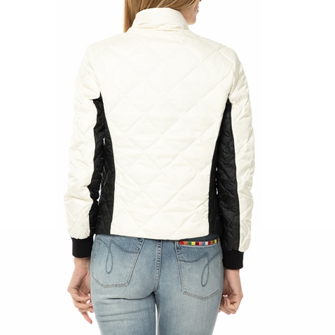 JUICY COUTURE-Γυναικείο μπουφάν JUICY COUTURE HW ULTRA LIGHT COLORBLOCK PUFF λευκό
