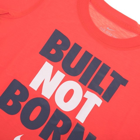 NIKE -Αγορίστικη κοντομάνικη μπλούζα NIKE KIDS BUILT NOT BORN κόκκινη