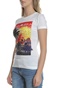 GUESS-Γυναικεία κοντομάνικη μπλούζα SOUVENIR GUESS λευκή με τύπωμα