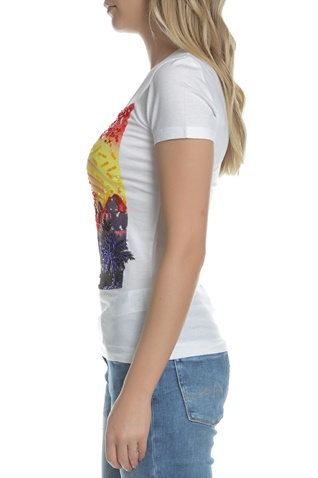 GUESS-Γυναικεία κοντομάνικη μπλούζα SOUVENIR GUESS λευκή με τύπωμα