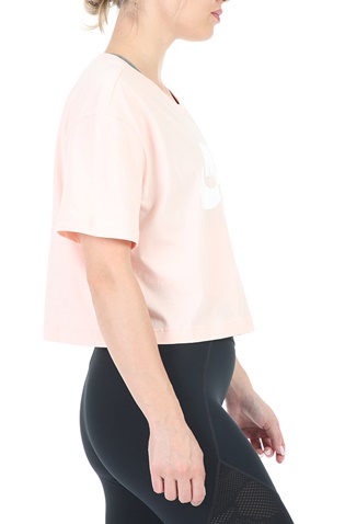NIKE-Γυναικείο cropped t-shirt ESSNTL CRP ICN FTR ροζ