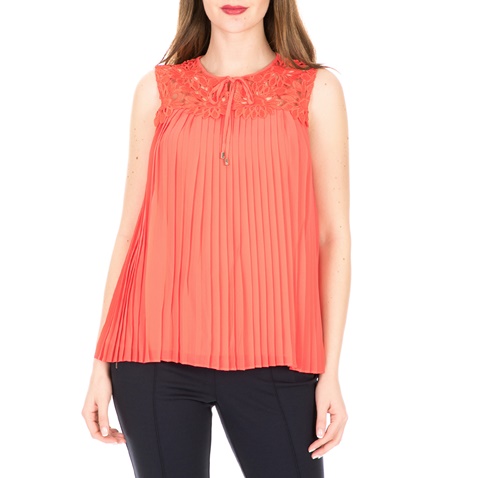TED BAKER-Γυναικεία αμάνικη μπλούζα TED BAKER SHERBEY PLEATED κόκκινη