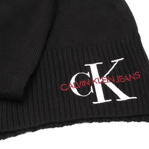 CALVIN KLEIN JEANS-Γυναικείο κασκόλ CALVIN KLEIN JEANS K60K605825 J BASIC μαύρο