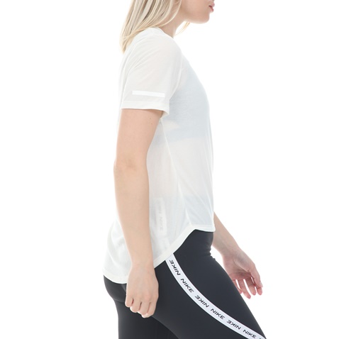NIKE-Γυναικεία μπλούζα NIKE ICNCLSH TOP SS BEST λευκή
