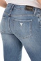 GUESS-Γυναικείο τζιν παντελόνι GUESS SEXY STRAIGHT μπλε