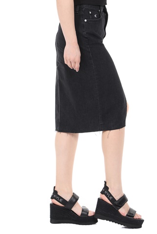 CALVIN KLEIN JEANS-Γυναικεία midi jean φούστα CALVIN KLEIN JEANS μαύρη
