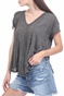 FREE PEOPLE COLLECTION-Γυναικεία κοντομάνικη μπλούζα FREE PEOPLE SAMMIE γκρι