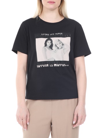 KENDALL + KYLIE-Γυναικείο t-shirt KENDALL + KYLIE PHOTO SQUARE μαύρο