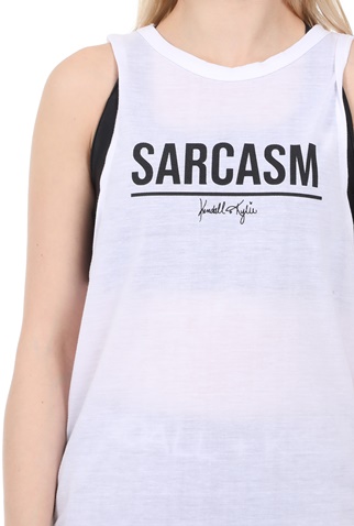KENDALL + KYLIE-Γυναικεία μπλούζα KENDALL + KYLIE SARCASM λευκή