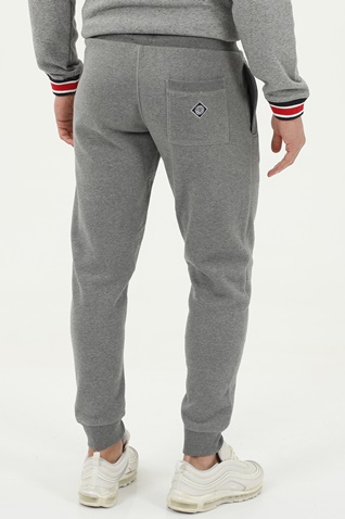 SUPERDRY-Ανδρικό παντελόνι φόρμας SUPERDRY COLLEGIATE JOGGER ΠΑΝΤΕΛΟΝΙ γκρι