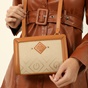 GANT-Γυναικεία τσάντα ώμου GANT G4975085  ICON G CROSS μπεζ καφέ