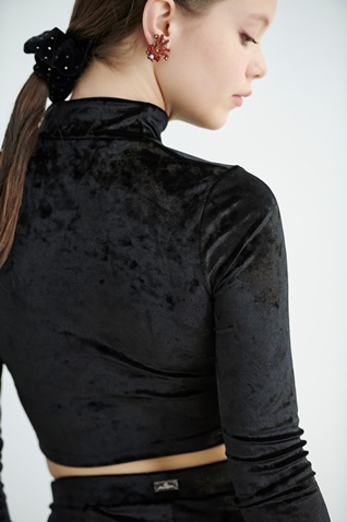 SUGARFREE-Γυναικείο μακρυμάνικο cropped top SUGARFREE 22812138 μαύρο