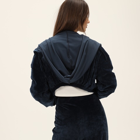 KENDALL+KYLIE-Γυναικεία βελουτέ cropped ζακέτα KENDALL+KYLIE KKW.2W1.016.051 μπλε