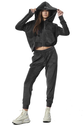 BODY ACTION-Γυναικεία βελουτέ cropped ζακέτα BODY ACTION 071324-01 μαύρη