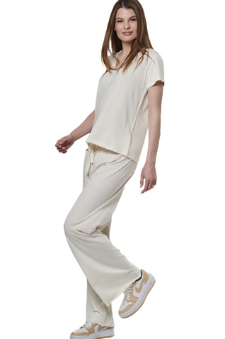 BODY ACTION-Γυναικείο t-shirt BODY ACTION 051521-01 εκρού
