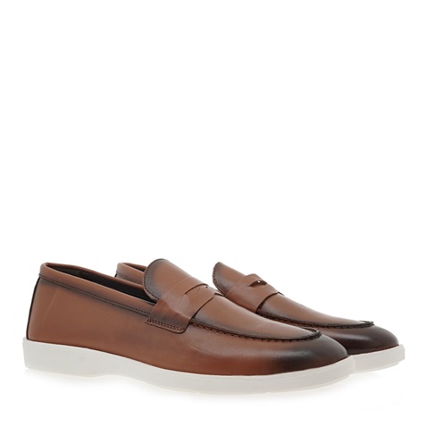OZIYS-Ανδρικά loafers OZIYS P560A3012 καφέ ταμπά