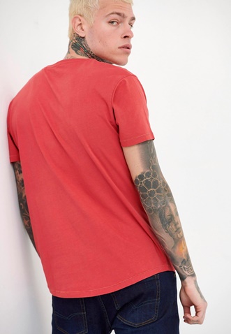 FUNKY BUDDHA-Ανδρικό t-shirt FUNKY BUDDHA loose fit ροζ