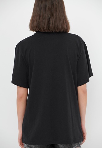 FUNKY BUDDHA-Γυναικείο t-shirt FUNKY BUDDHA loose fit μαύρο