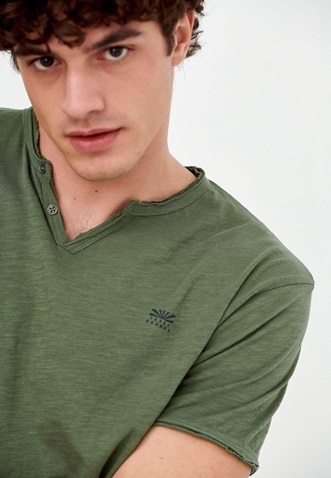 FUNKY BUDDHA-Ανδρικό essential t-shirt FUNKY BUDDHA χακί