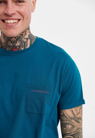 FUNKY BUDDHA-Ανδρικό t-shirt FUNKY BUDDHA μπλε με τσέπη στο στήθος