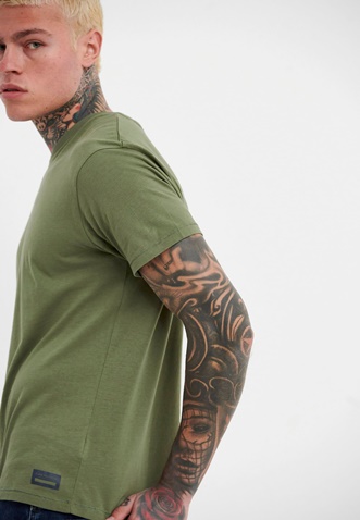 FUNKY BUDDHA-Ανδρικό essential t-shirt FUNKY BUDDHA πράσινο