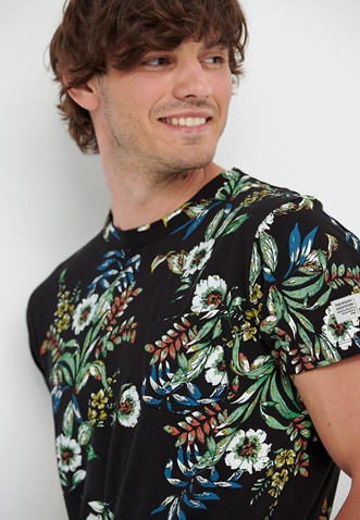 FUNKY BUDDHA-Ανδρικό t-shirt FUNKY BUDDHA μαύρο floral