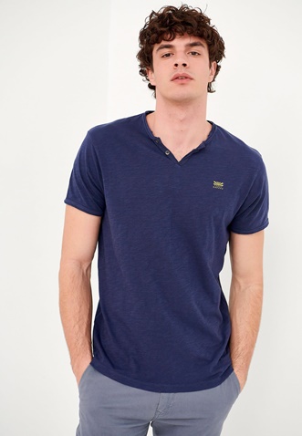 FUNKY BUDDHA-Ανδρικό essential t-shirt FUNKY BUDDHA μπλε με λαιμό henley