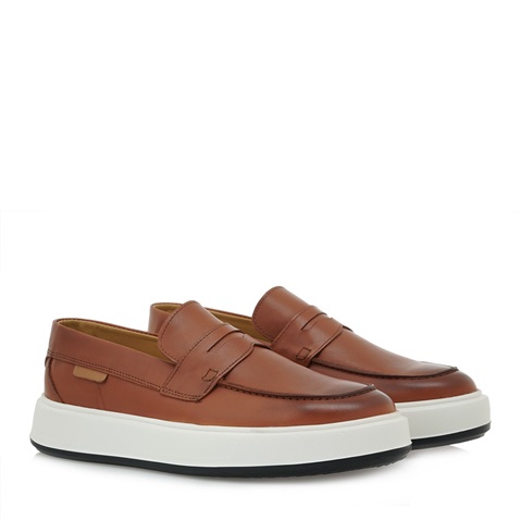 FAMPER-Ανδρικά παπούτσια loafers FAMPER Q555V2902 καφέ ταμπά