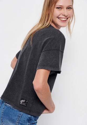 FUNKY BUDDHA-Γυναικείο loose t-shirt FUNKY BUDDHA γκρι ανθρακί
