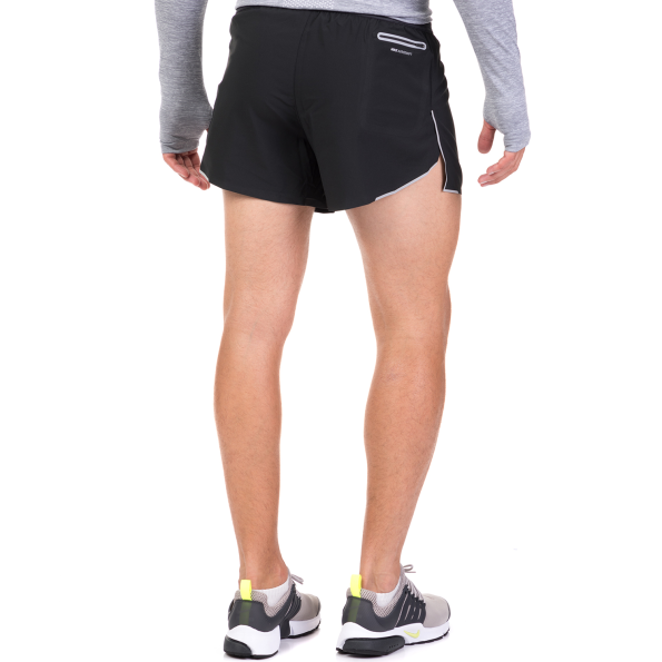 Ανδρικό σορτς για τρέξιμο NIKE AROSWFT SHORT 4IN μαύρο Ανδρικά