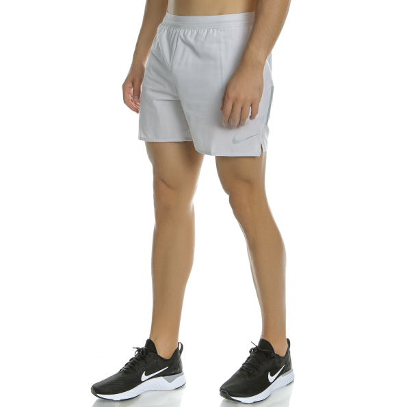 Ανδρικό σορτς για τρέξιμο NIKE FLX STRIDE SHORT BF 5IN λευκό  Ανδρικά