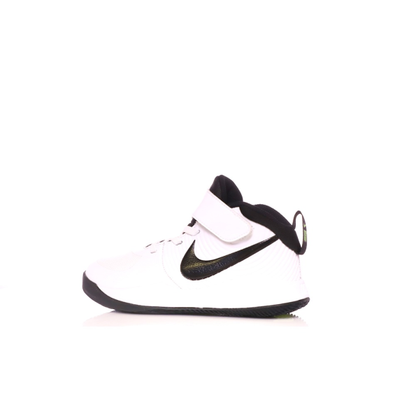 Παιδικά παπούτσια μπασκετ NIKE TEAM HUSTLE D 9 (PS) λευκά