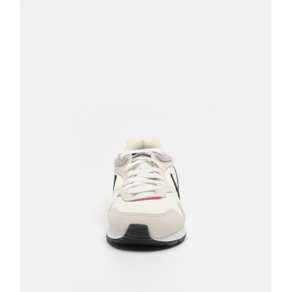 Γυναικεία παπούτσια running CK2948 WMNS NIKE VENTURE RUNNER εκρού Γυναικεία