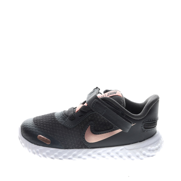 Βρεφικά αθλητικά παπούτσια Nike Revolution 5 FLYEASE (TDV) μαύρα χρυσά
