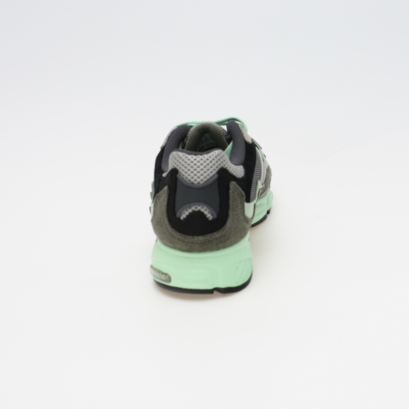 Ανδρικά παπούτσια running ADIDAS EF4459 TEMPER RUN πράσινα Ανδρικά