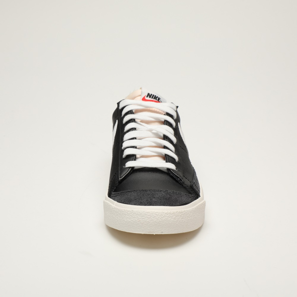 Ανδρικά παπούτσια sneakers NIKE DA6364 BLAZER LOW 77 VNTG μαύρα λευκά Ανδρικά