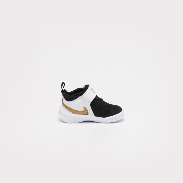 Βρεφικά αθλητικά παπούτσια NIKE TEAM HUSTLE D 10 (TD) ασπρόμαυρα Παιδικά