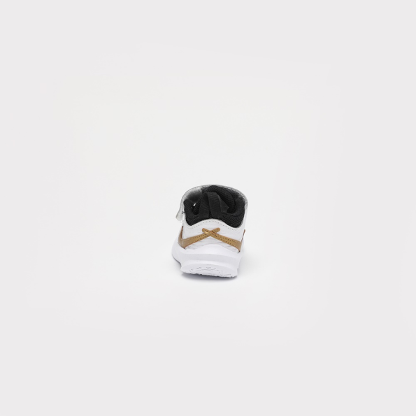 Βρεφικά αθλητικά παπούτσια NIKE TEAM HUSTLE D 10 (TD) ασπρόμαυρα Παιδικά