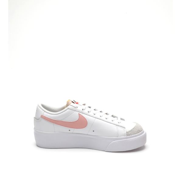 Γυναικεία sneakers NIKE BLAZER LOW PLATFORM λευκά ροζ