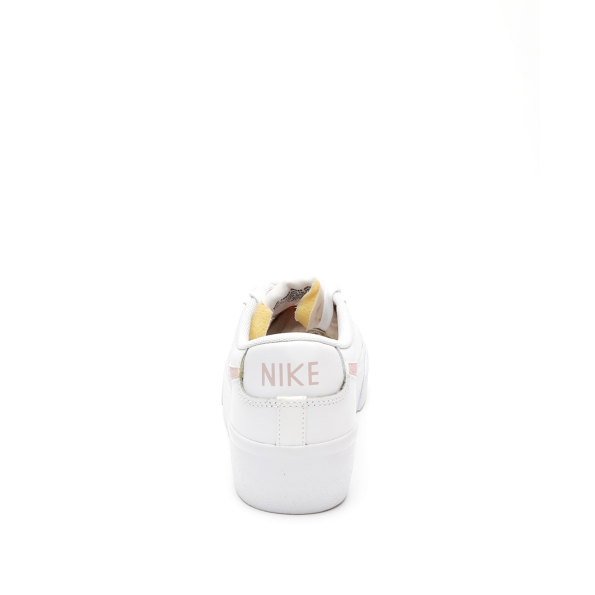 Γυναικεία sneakers NIKE BLAZER LOW PLATFORM λευκά ροζ
