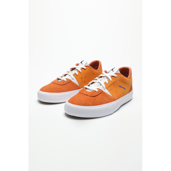 Ανδρικά sneakers NIKE DM1681 JORDAN SERIES .05 πορτοκαλί Ανδρικά