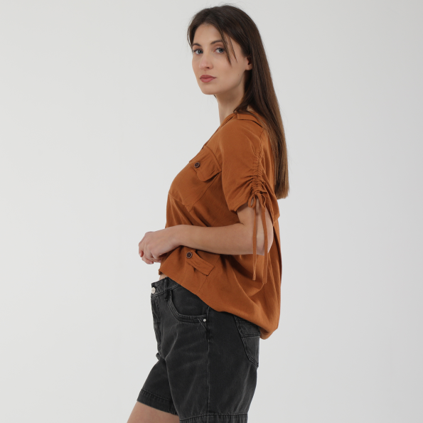 Γυναικείο λινό cropped πουκάμισο ATTRATTIVO 9914295 καφέ Γυναικεία