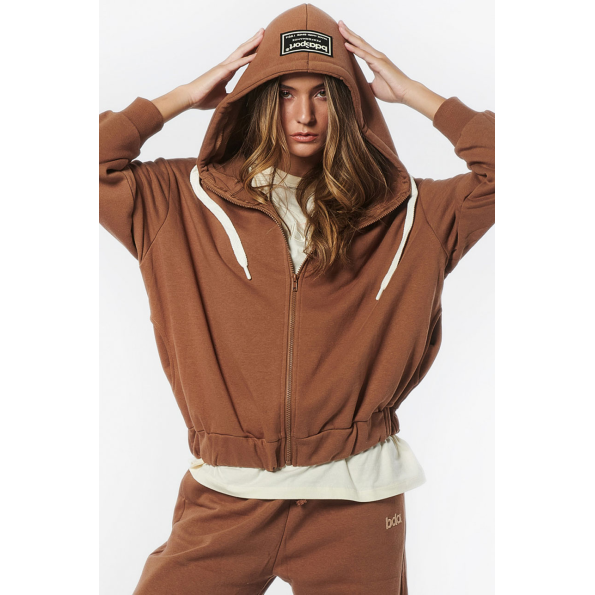 Γυναικεία oversized φούτερ ζακέτα BODY ACTION 071226-01 καφέ