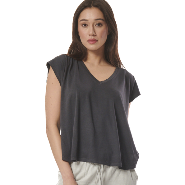 Γυναικείο oversized αμάνικο t-shrit  BODY ACTION 041422-01 ανθρακί