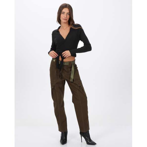 Γυναικεία πλεκτή cropped μπλούζα ATTRATTIVO 9P21181 μαύρη Γυναικεία