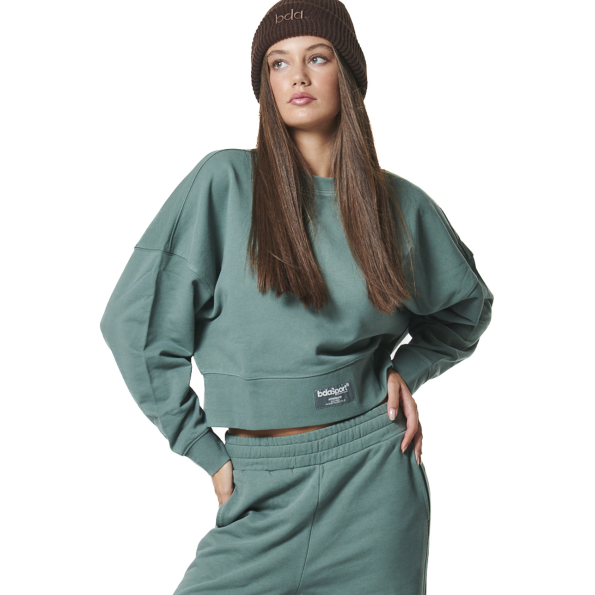 Γυναικεία oversized cropped φούτερ μπλούζα BODY ACTION 061430-01 πράσινη