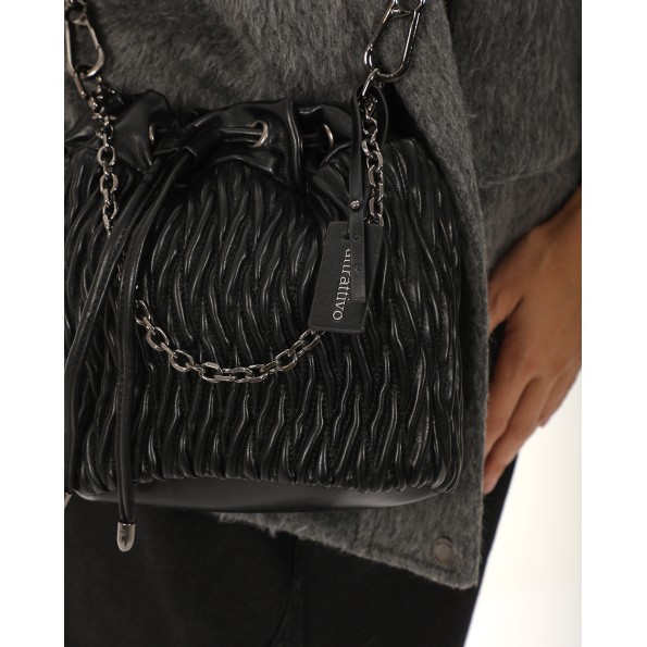 Γυναικεία τσάντα χιαστί ATTRATTIVO 9T22048 μαύρη