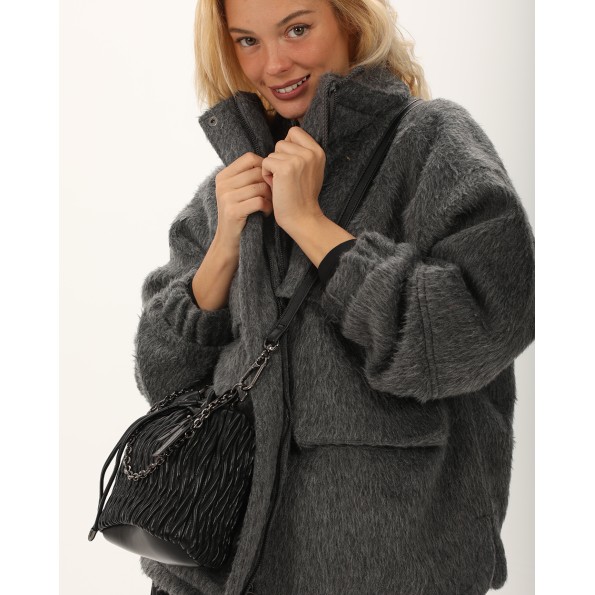 Γυναικεία τσάντα χιαστί ATTRATTIVO 9T22048 μαύρη Γυναικεία