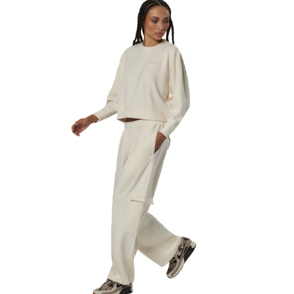 Γυναικείο παντελόνι φόρμας BODY ACTION 021542-01 εκρού Γυναικεία