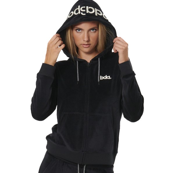 Γυναικεία βελουτέ ζακέτα BODY ACTION 071518-01 μαύρη Γυναικεία βελουτέ ζακέτα BODY ACTION 071518-01 μαύρη